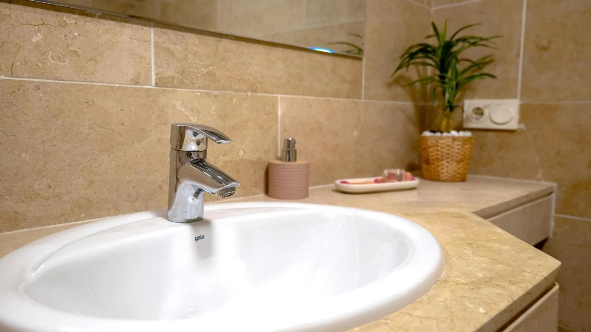 アパート Suitur Apartamento Duquesa Playa Piscina マニルバ