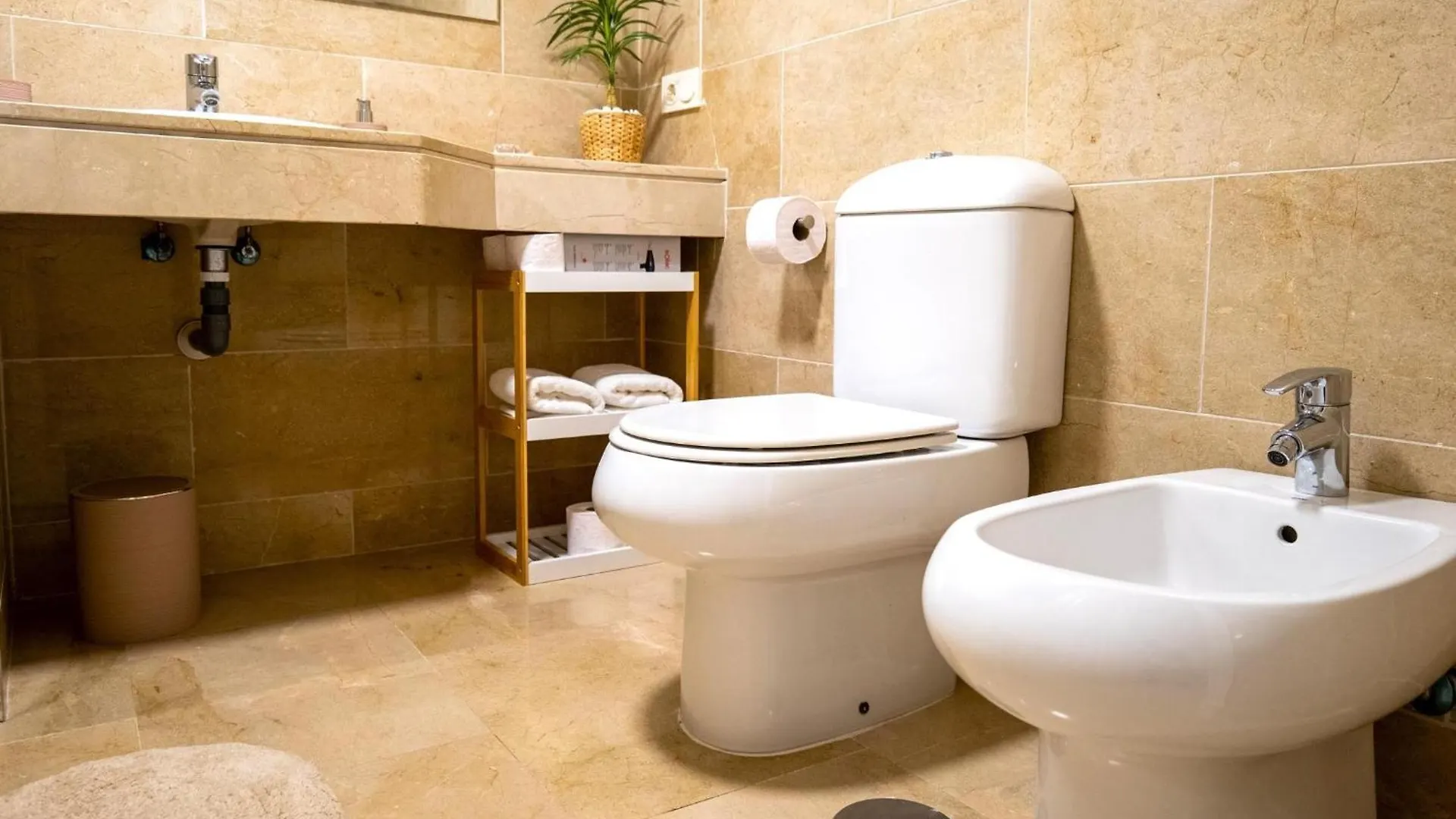 Suitur Apartamento Duquesa Playa Piscina マニルバ