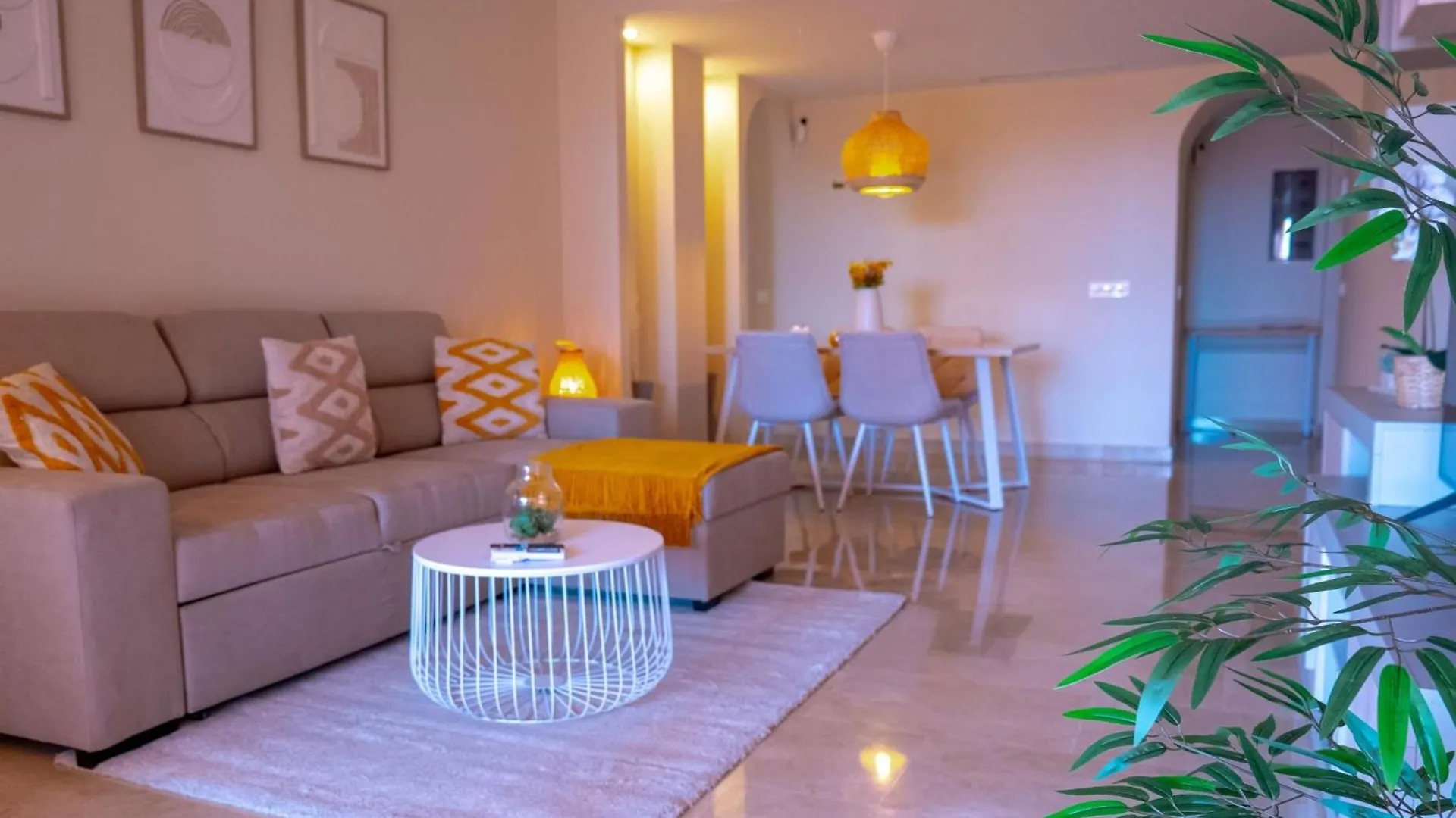 Suitur Apartamento Duquesa Playa Piscina マニルバ
